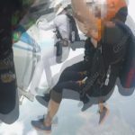 Появились кадры смертельного прыжка российских парашютистов. ВИДЕО