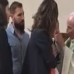 Священник ударил ребенка, потому что он расплакался во время крещения (+Видео)