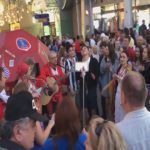 "Ти ж мене підманула!" В центре Москвы устроили "украинскую диверсию"