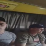 Украинка поставила на место толпу хамов, которые кричали о "лохах в Бандерштате". Видео