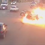 Прохожий вынес на руках беременную женщину за минуту до взрыва ее автомобиля (фото, видео)