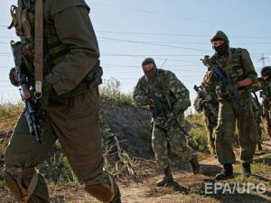 На Донбассе за 5 часов боя погибли 4 украинских военных, 7 человек ранены. Видео