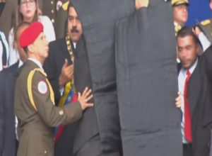Покушение на президента Венесуэлы. Лидера страны хотели убить с беспилотника. Видео