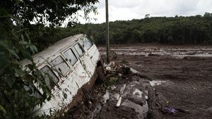 Прорыв плотины в Бразилии