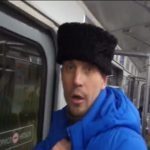 "Чемодан, вокзал, Россия", - в Беларуси избили и выгнали из метро пьяного пророссийского "казака". Видео