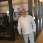 Как легендарный боксер Майк Тайсон "вырубил" своего гостя. ВИДЕО