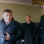 СБУ и прокуратура обыскали полицейских, которые задержали вооруженных агитаторов Порошенко. Видео