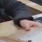 Інтернет вразила істерика рашиста через кухонну дошку з Бандерою в московському супермаркеті. Відео