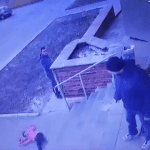 На Рівненщині жорстокий батько зіштовхнув дочку-першокласницю зі сходів. Відео