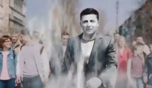 «С ним все в порядке» в мережі опублікували нове провокаційне відео із Зеленським. Відео