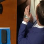 Як топ-чиновник нервово ховав свій коштовний годинник в Раді. Відео