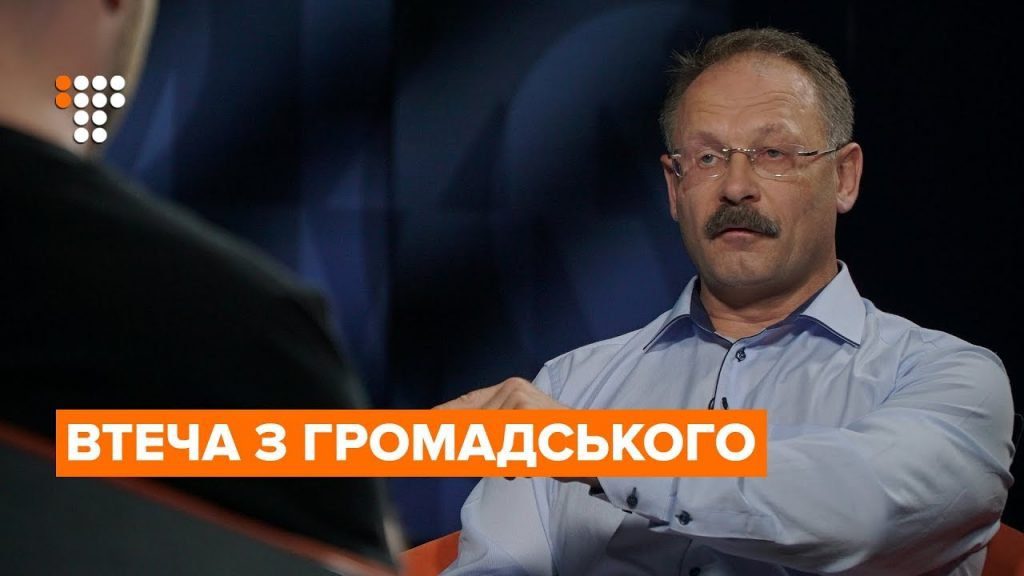 Скандальний нардеп Барна врятувався втечею після провокаційного питання журналіста. Відео