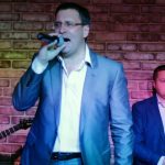 В партію "Слуга народу" затесався прокурор який співав для Пшонки. Відео