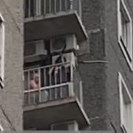 У Дніпрі п'яний прокурор відкрив стрільбу прямо з балкона. Відео