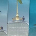 Загадка Дня: Навіщо Зеленський заліз на купол Верховної Ради?. Відео