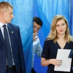 На президента снова "наехали"в сети: мировые СМИ "поймали" странного Зеленского на выборах