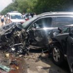 Автівкі з кортежу Зеленського влаштували ДТП з автобусами, в яких їхали діти. Відео