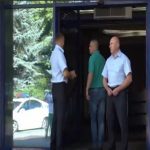 НАБУ обшукує спортклуб Порошенко "5 елемент", на детектива напали "Тітушкі"  - ОНЛАЙН