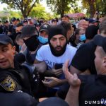 Геї, поліція, націоналісти: з жорсткими бійками проходить парад ЛГБТ в Одесі. Відео