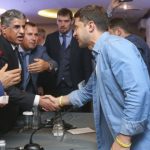 Зеленський провів екстрену зустріч з депутатами своєї фракції. "Про Авакова думки розділилися"