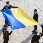 «Текст на суфлері написали вороги України»: Зеленського звинуватили по Ст. 338 Наруга над державними символами