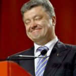 Корона не спадає: Порошенко похвалив сам себе після обміну полонених між Росією і Україною