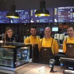 Мережу потрясли ціни в новій кав'ярні Порошенко: Солодощі від 75 гривень