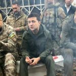 "Кому субота, а кому робота": Зеленський терміново прибув до добровольців у Золоте. Серйозна розмова про відведення. Відео