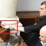 «Кто возьмёт билетов пачку, тот получит водокачку»: Як Юзик в Раді роздавав квитки на концерт «95 Кварталу»