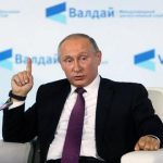 Щось новеньке! Путін закликав російські телеканали перестати очорняти Україну. Відео