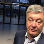 «Володимир Олександрович, відкрийте другий конверт»: Порошенко відповів на критику Зеленського анекдотом