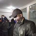 Наші патріоти добряче познущались над блогером-сепаром Артуром Сороченком під судом в Хмельницькому. Відео