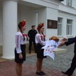 "Суки как в СССР делают": Детей в Херсоне встречать Бойко выгнали на мороз в одних рубашках