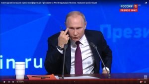Середній палець Путіна став темою дня в мережі