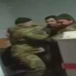 Бандитизм у військкоматі: В Херсоні військові з бійкою та матами прямо з "Нової Пошти" викрали хлопця . Відео
