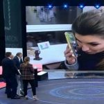 Як Зеленський в прямому ефірі культурно "відшив" пропагандистку Скабееву, яка в пранкери подалась. Відео