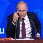 "Так показав Путін середній палець журналістам чи ні?": темою дня в мережі став середній палець Путіна Відео