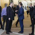 Петра Порошенко закрыли в каптерке, пока выступал Владимир Зеленский. Что происходит в Давосе?