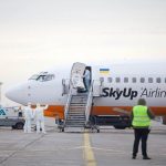 Нарешті! Літак з Ухань з другої спроби приземлився в Харкові. Відео