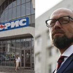 "Підтримували за руки". Знесиленого Арсенія Яценюка в масці помітили в столичній клініці "Борис" - ЗМІ