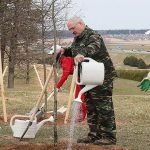 Бацька замість карантину влаштував суботник. На нього вийшли 2,3 мільйона білорусів. Відео