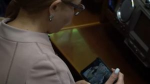Тимошенко піймали за переглядом музичних кліпів
