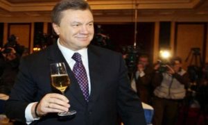 Янукович відгуляв свій 70-річний ювілей з Медведєвим