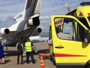 Літак з Навальним, який досі перебуває в комі терміново вилетів до Німеччини