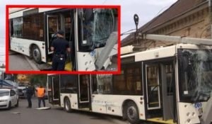 У Кропивницького вантажівка протаранила набитий пасажирами тролейбус. ВІДЕО