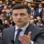 "Хіба ми вже не хочемо змінити країну?": Володимир Зеленський звернувся до депутатів "Слуги народу"