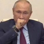Що з Путіним? Глава Кремля почав задихатися від кашлю в прямому ефірі. Відео