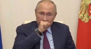 Глава Кремля почав задихатися від кашлю в прямому ефірі