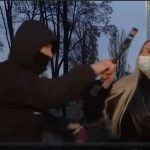 «Вибив мікрофон та свічку» Напад на журналістку NewsOne в прямому ефірі. Відео
