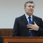 Віктор Янукович хоче особисто брати участь в завтрашньому судовому засіданні. 